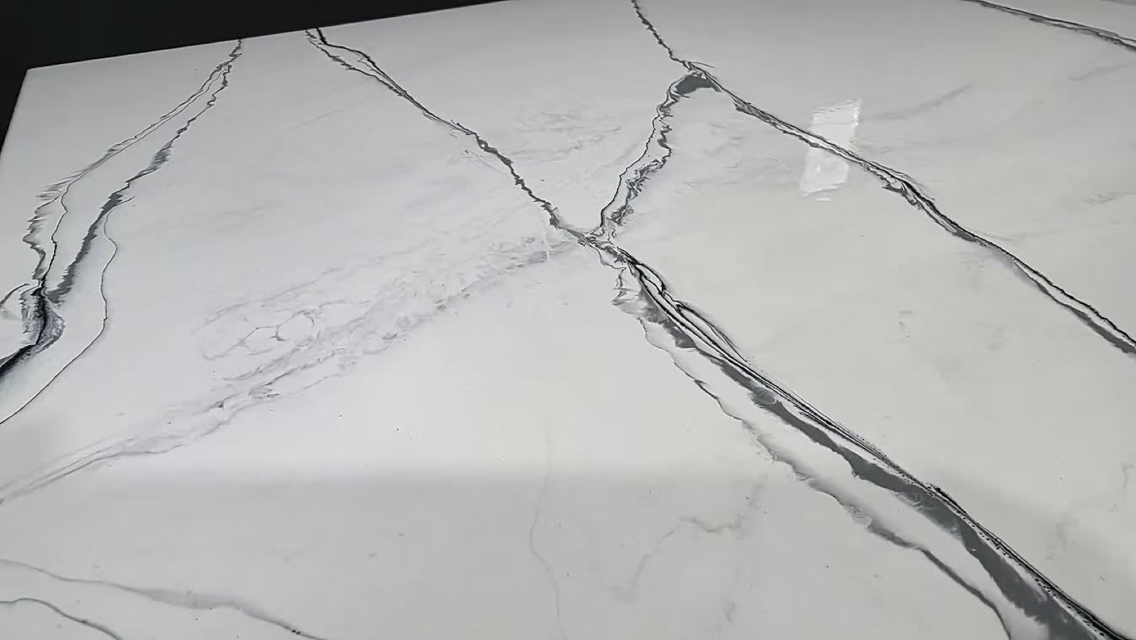 Quartz finish detail